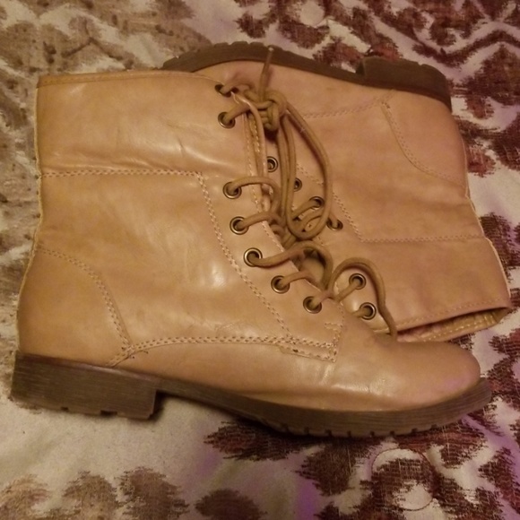 Shoes - Picture 2 of 2